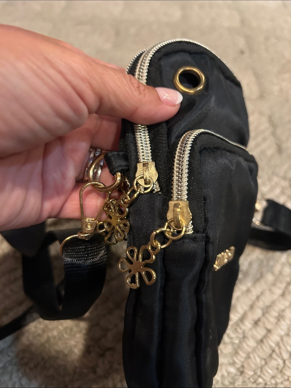 JINGPIN Black Crossbody Phone Bag with Gold Hardware - Picture 5 of 11